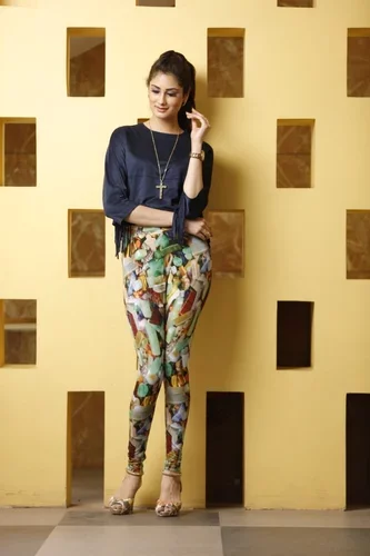10 Best Leggings Dropshipping Products: Printed Leggings - Adding a Pop of Color and Personality to Your Wardrobe